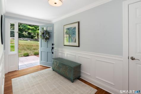 76 Comstock Hill Road New Canaan CT 06840