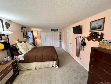 53 Lufkin Lane Bristol CT 06010