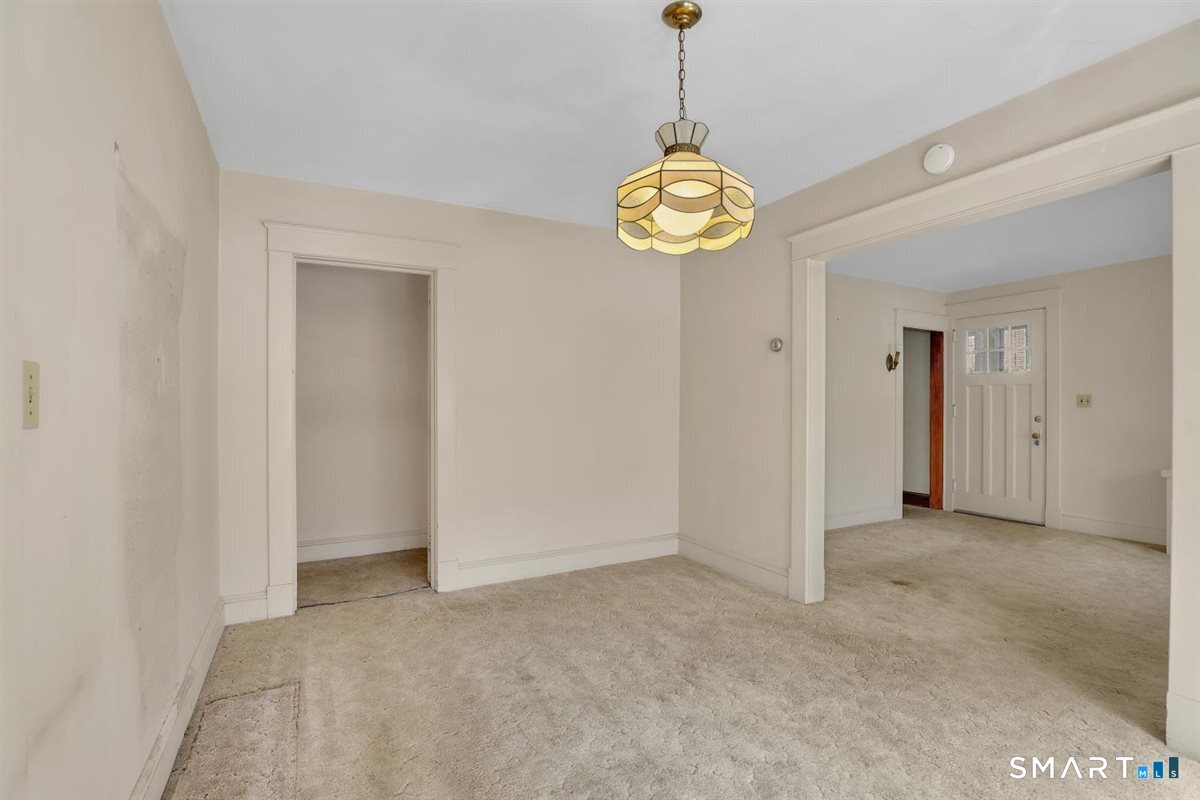 27 Fairview Avenue Middletown CT 06457