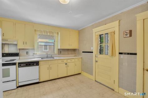 27 Fairview Avenue Middletown CT 06457