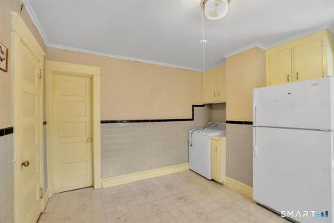 27 Fairview Avenue Middletown CT 06457