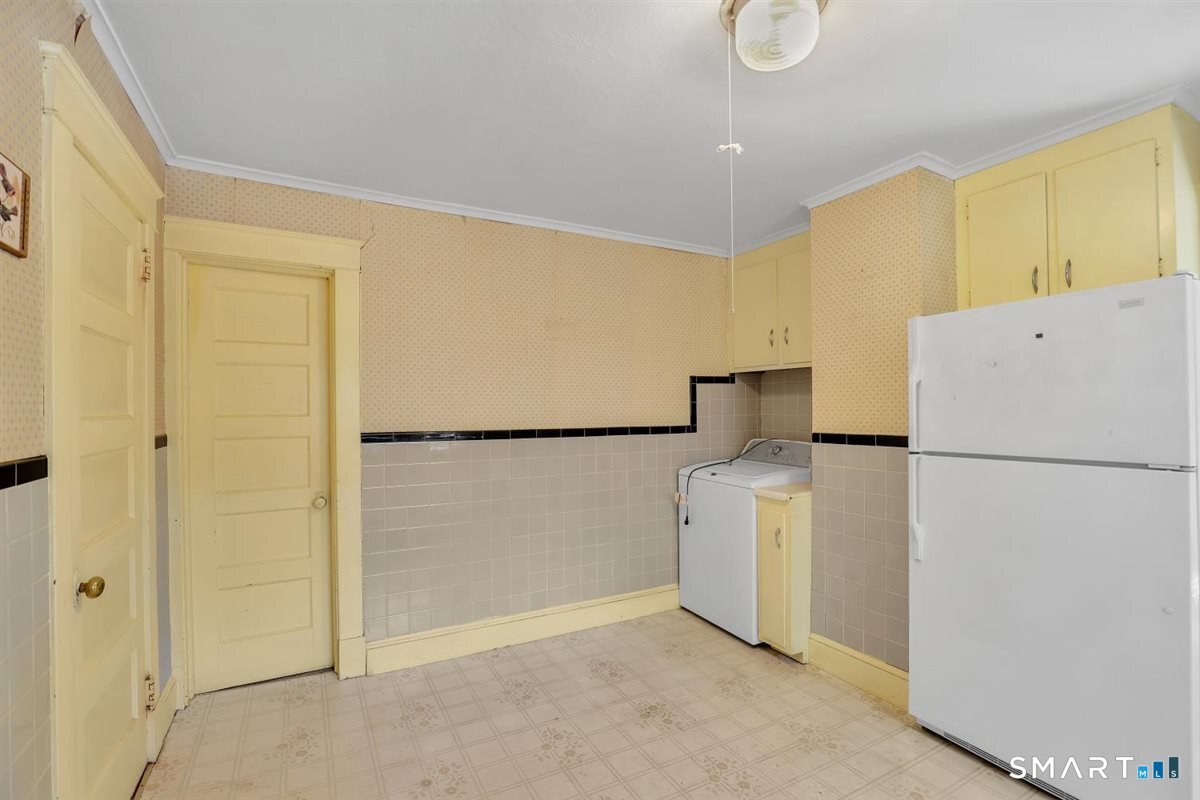 27 Fairview Avenue Middletown CT 06457