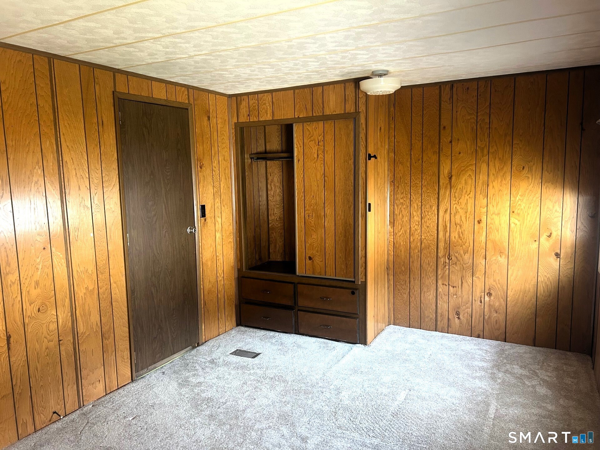 325 Kelly Road Vernon CT 06066