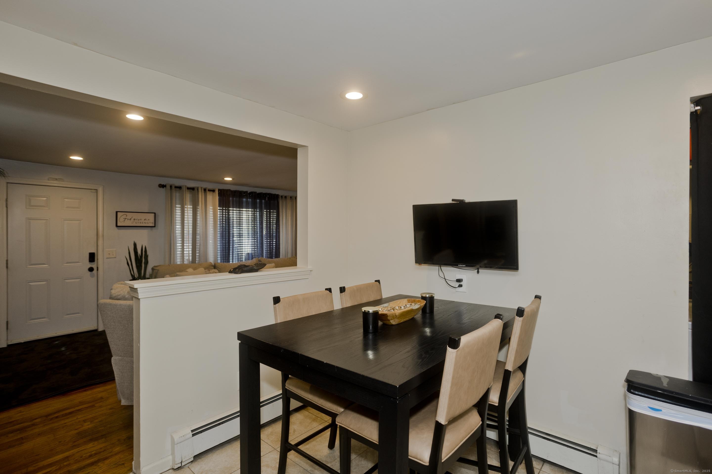 15 Kelsey Place Bloomfield CT 06002