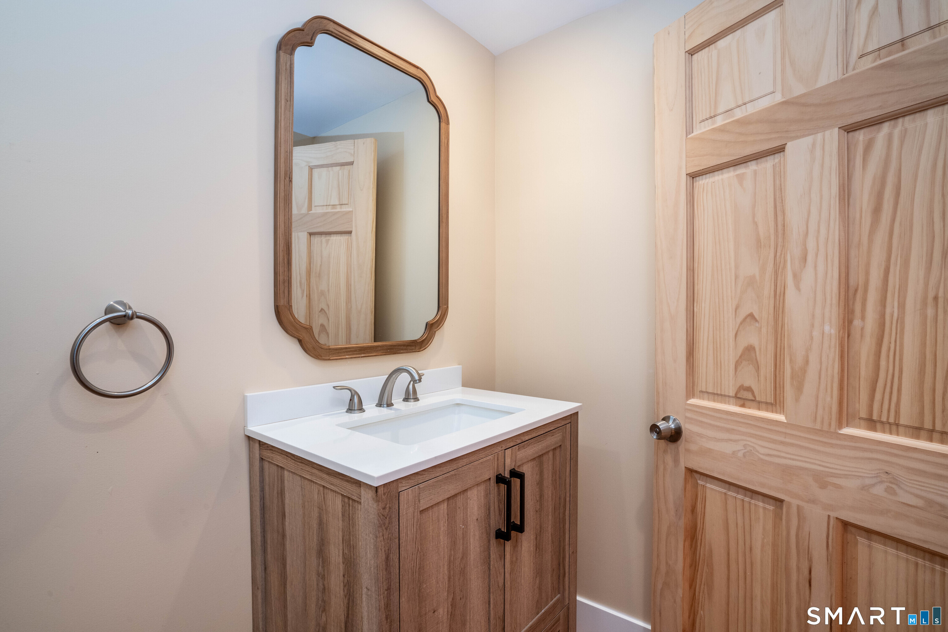 229 New Road Avon CT 06001