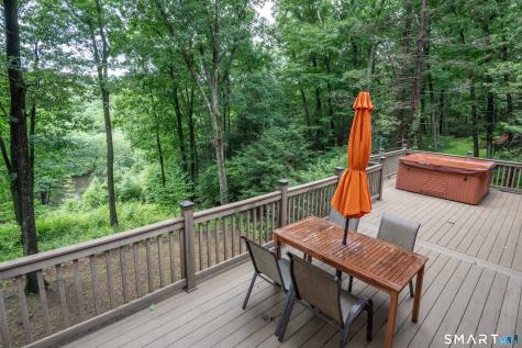229 New Road Avon CT 06001