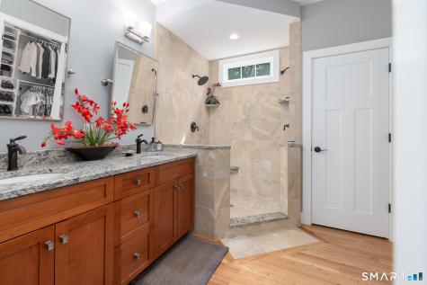 21 Yorkshire Court Farmington CT 06032