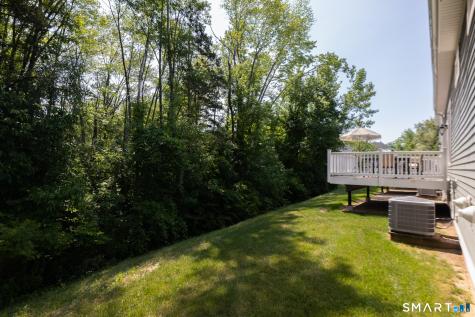 21 Yorkshire Court Farmington CT 06032