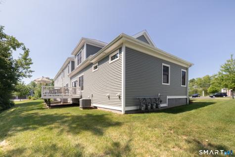 21 Yorkshire Court Farmington CT 06032