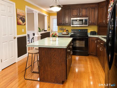 34 Dorothy Lane Plymouth CT 06786