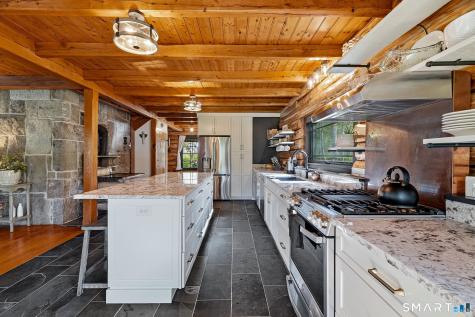 61 Mystic Road North Stonington CT 06359
