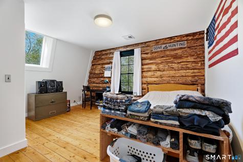 61 Mystic Road North Stonington CT 06359