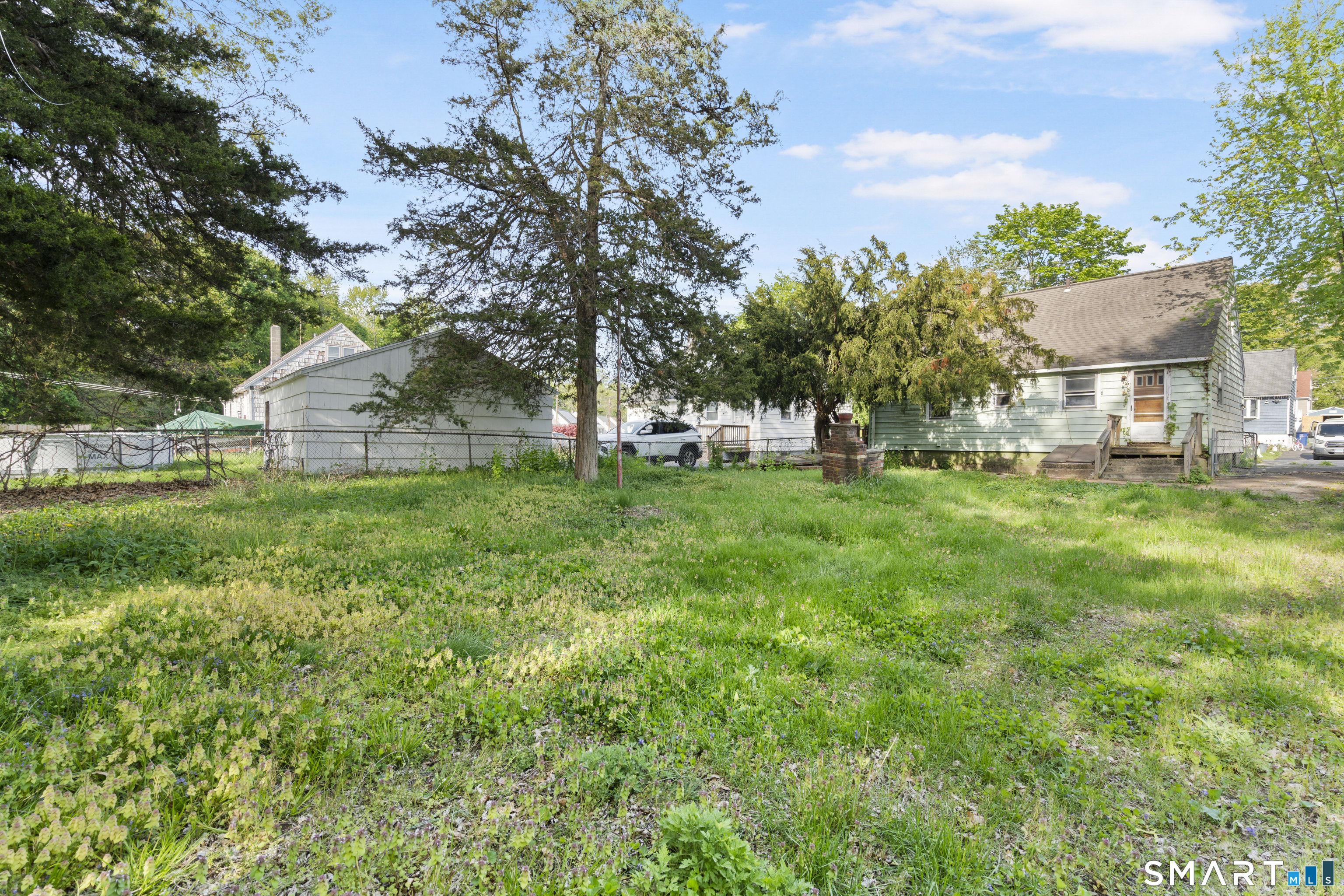 75 Brookside Avenue Bridgeport CT 06606