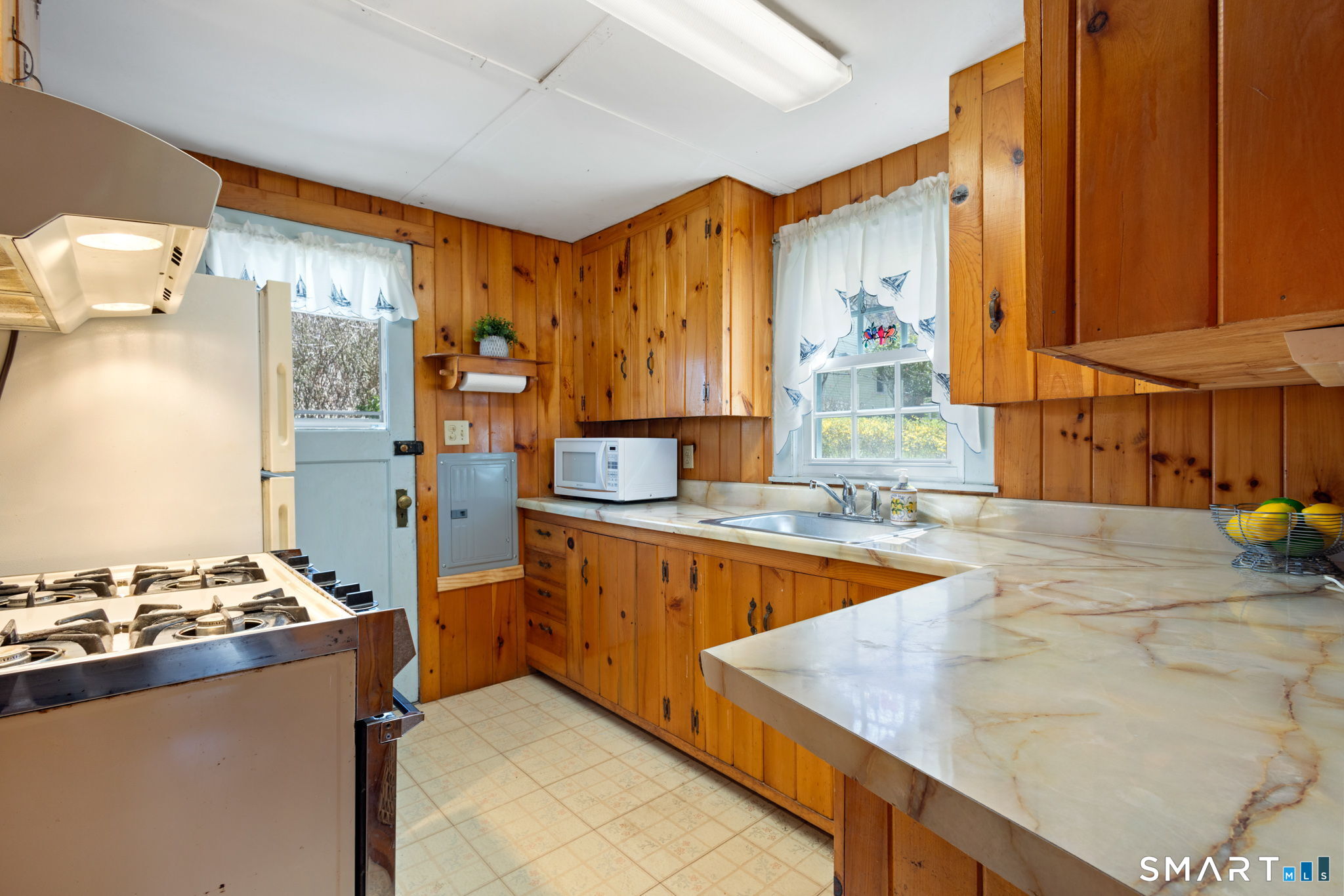 85 Longwood Drive East Haddam CT 06423