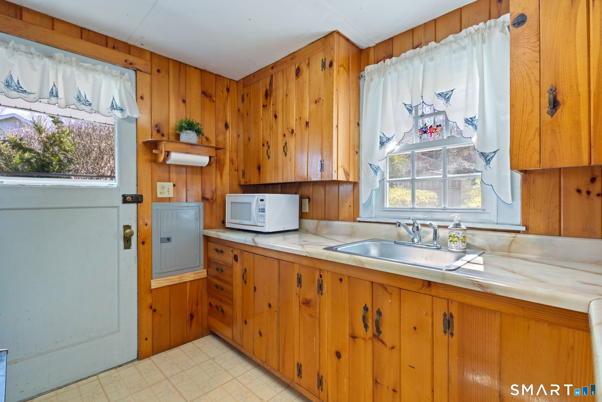 85 Longwood Drive East Haddam CT 06423
