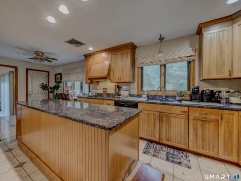 33 Habitat Lane Bloomfield CT 06002