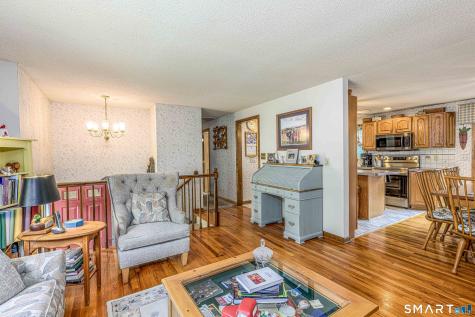 41 Rainbow Court Hamden CT 06514