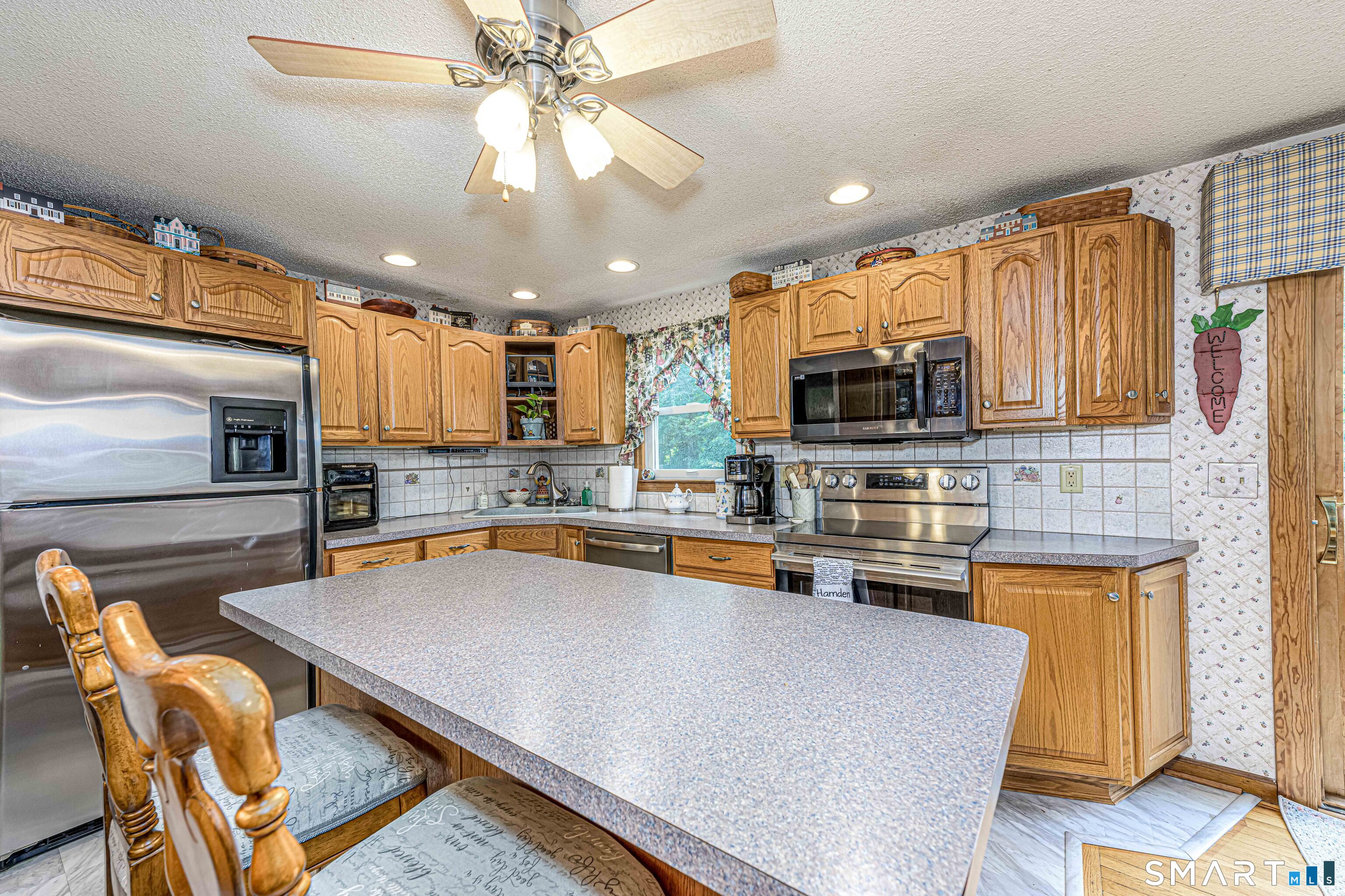 41 Rainbow Court Hamden CT 06514