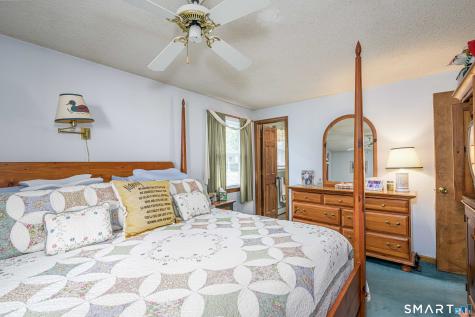 41 Rainbow Court Hamden CT 06514