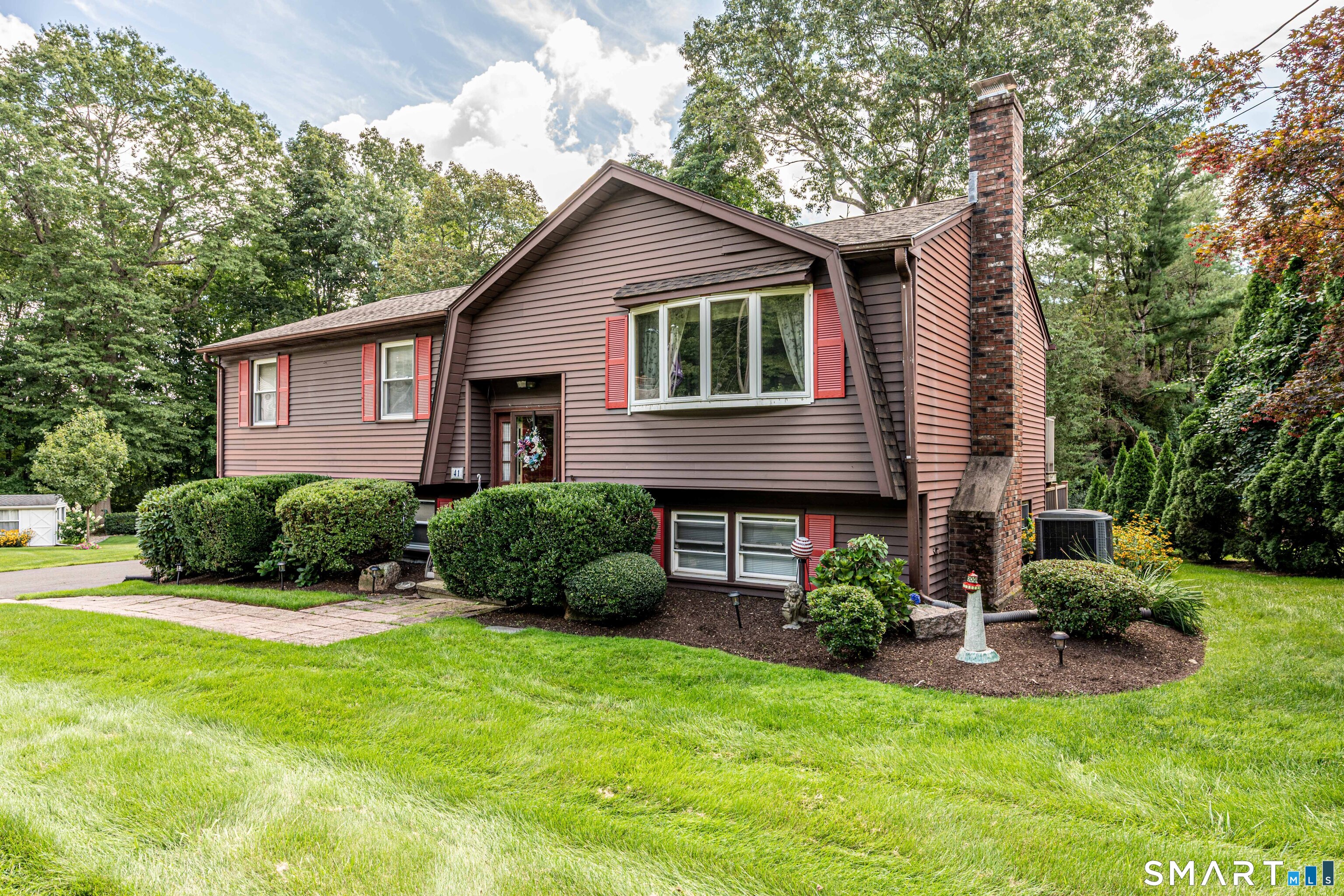 41 Rainbow Court Hamden CT 06514