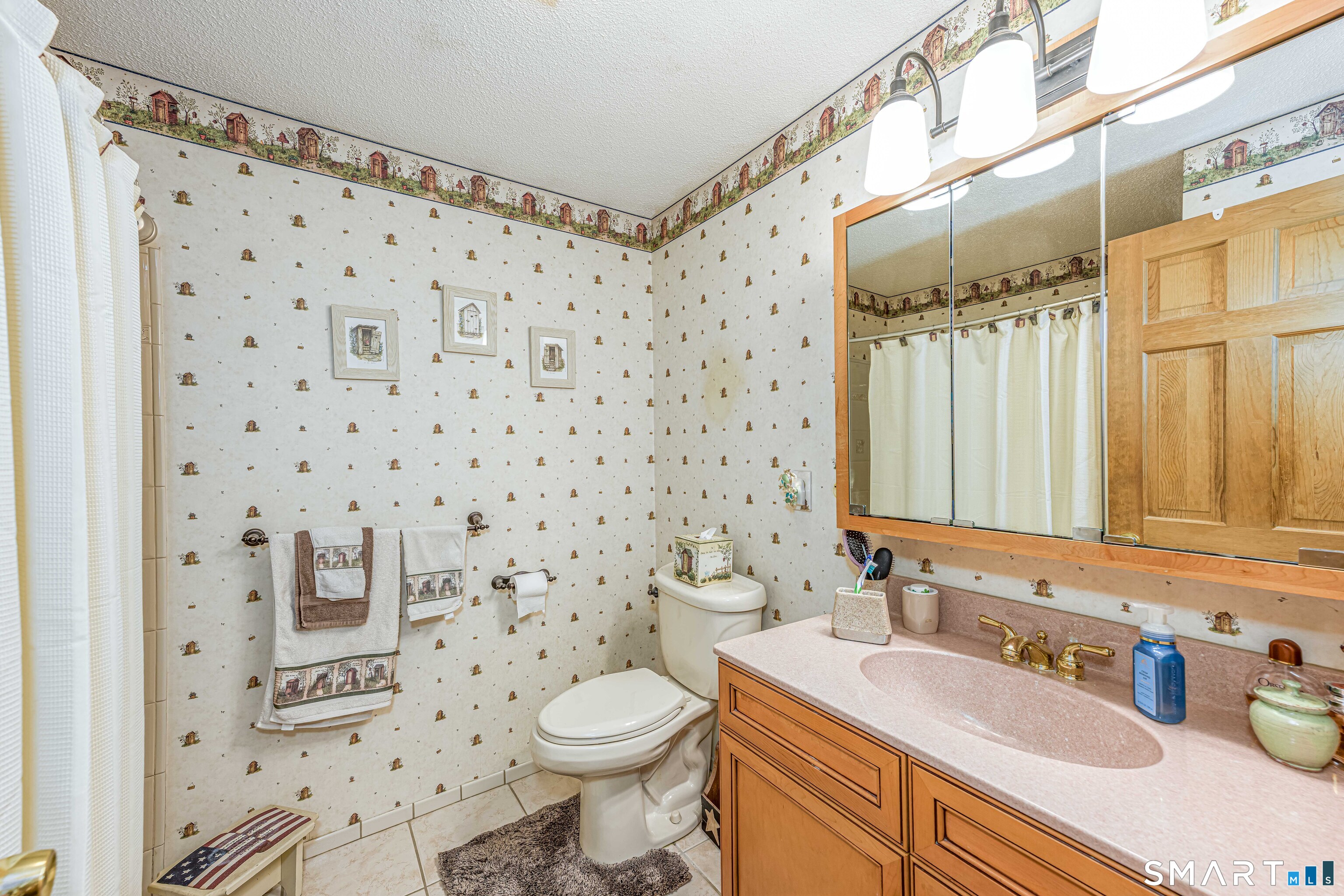 41 Rainbow Court Hamden CT 06514