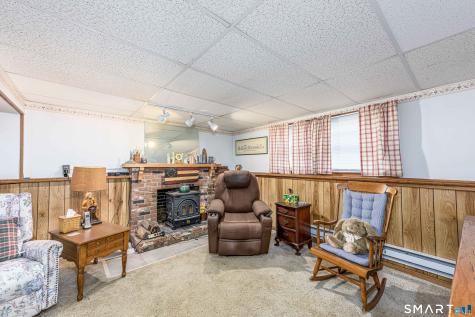 41 Rainbow Court Hamden CT 06514