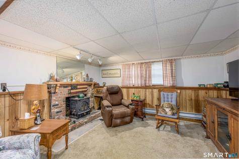 41 Rainbow Court Hamden CT 06514