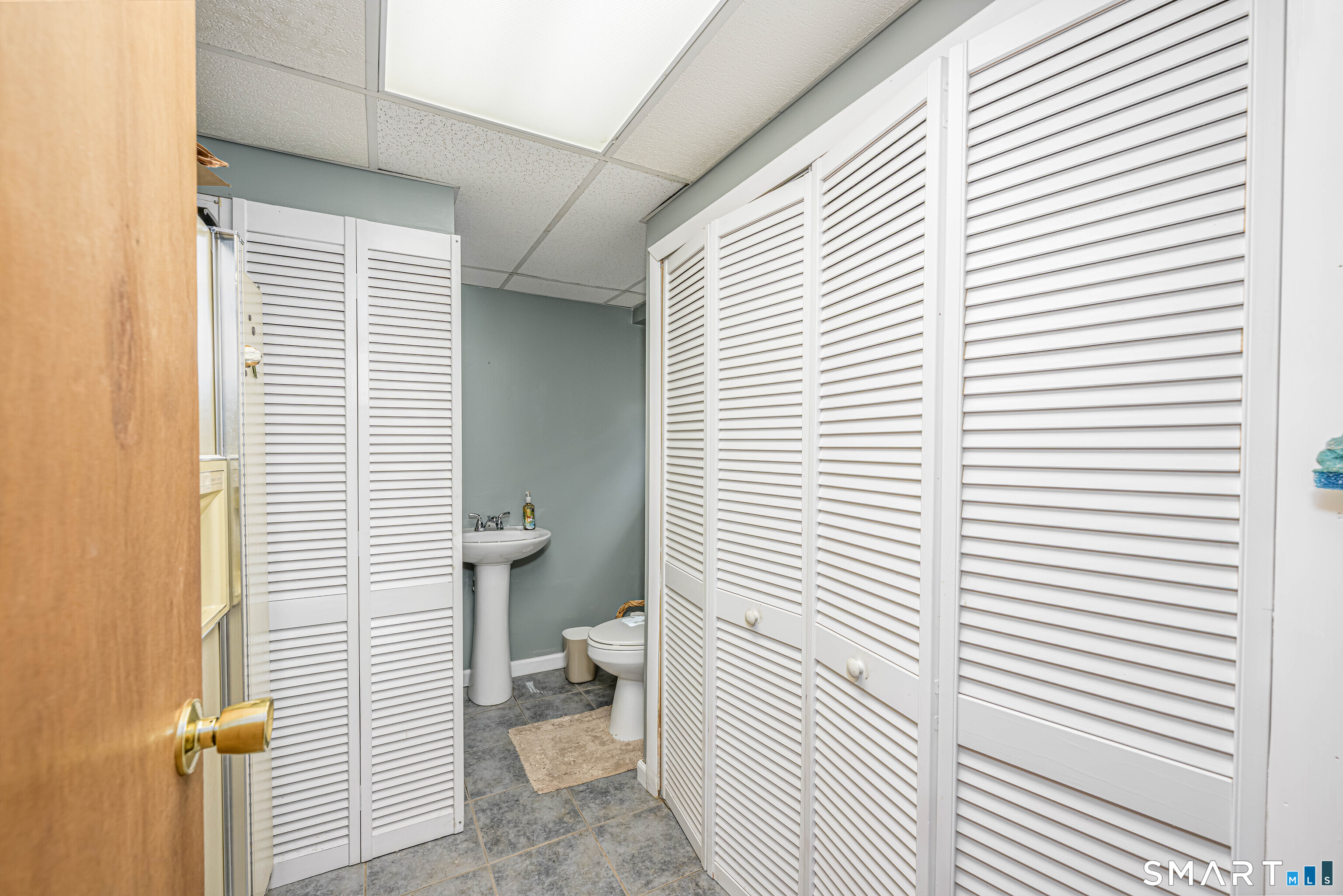 41 Rainbow Court Hamden CT 06514