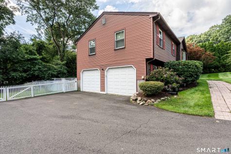 41 Rainbow Court Hamden CT 06514