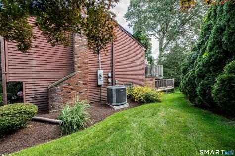 41 Rainbow Court Hamden CT 06514