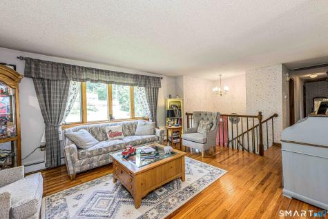 41 Rainbow Court Hamden CT 06514