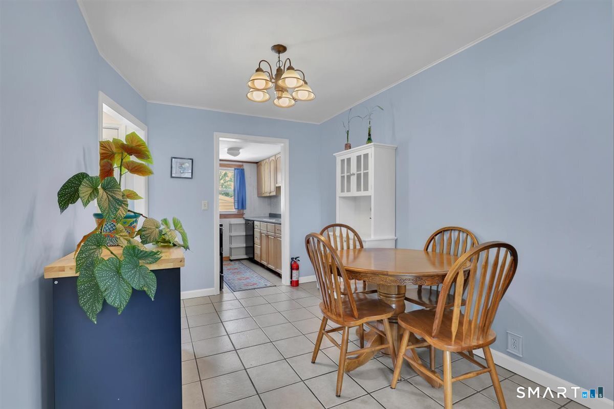 13 Predem Road Bristol CT 06010