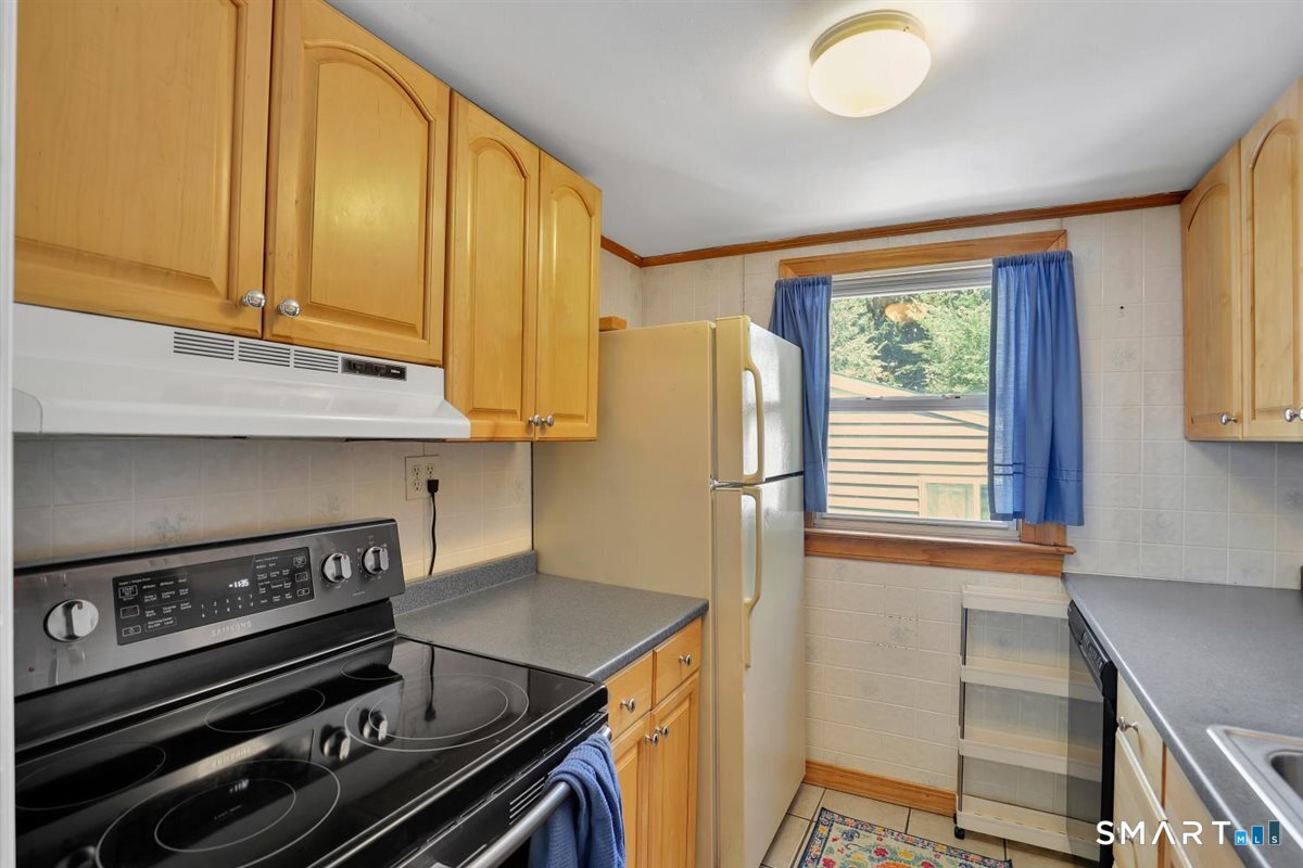 13 Predem Road Bristol CT 06010