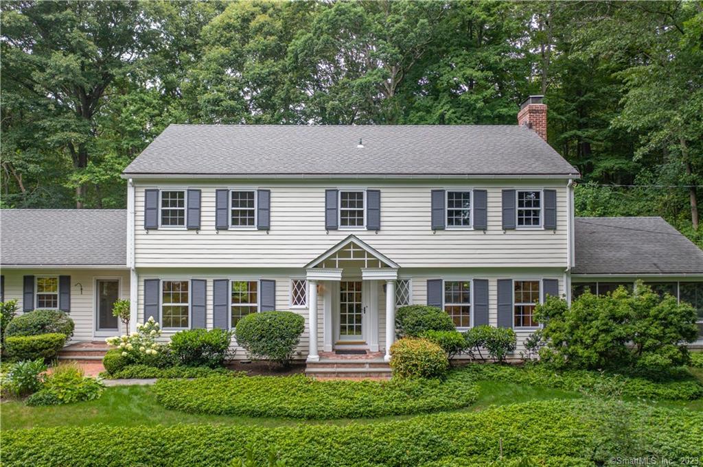 61 Sherwood Lane New Canaan CT 06840