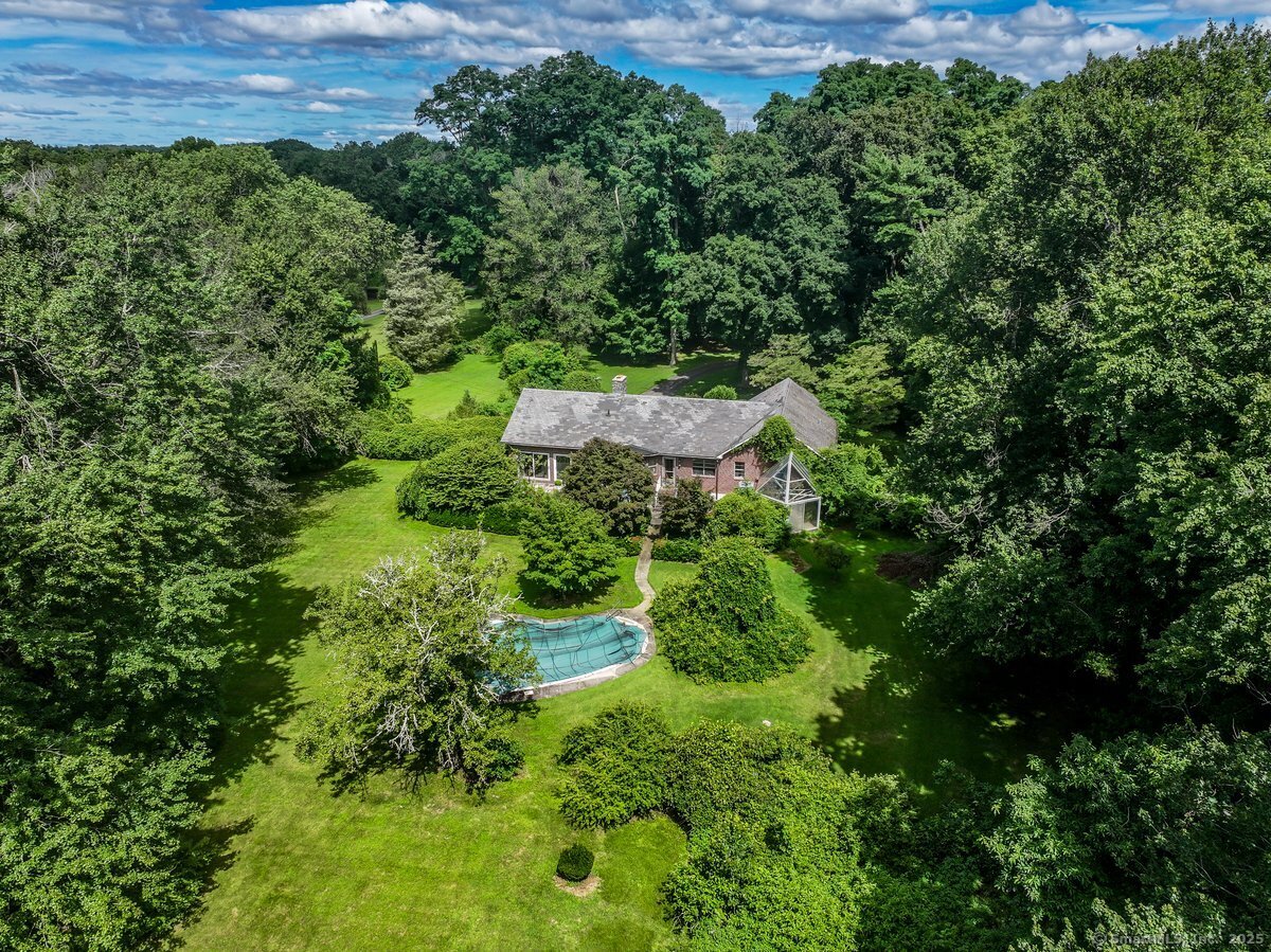 32 Locust Road Greenwich CT 06831