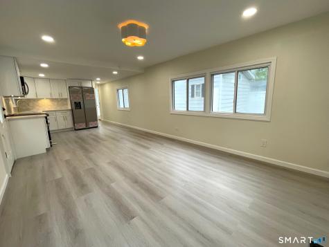 1042 Poquonnock Road Groton CT 06340