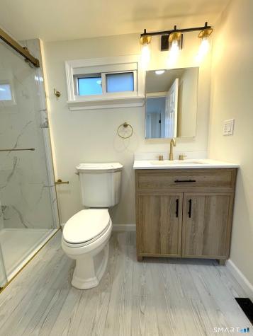1042 Poquonnock Road Groton CT 06340