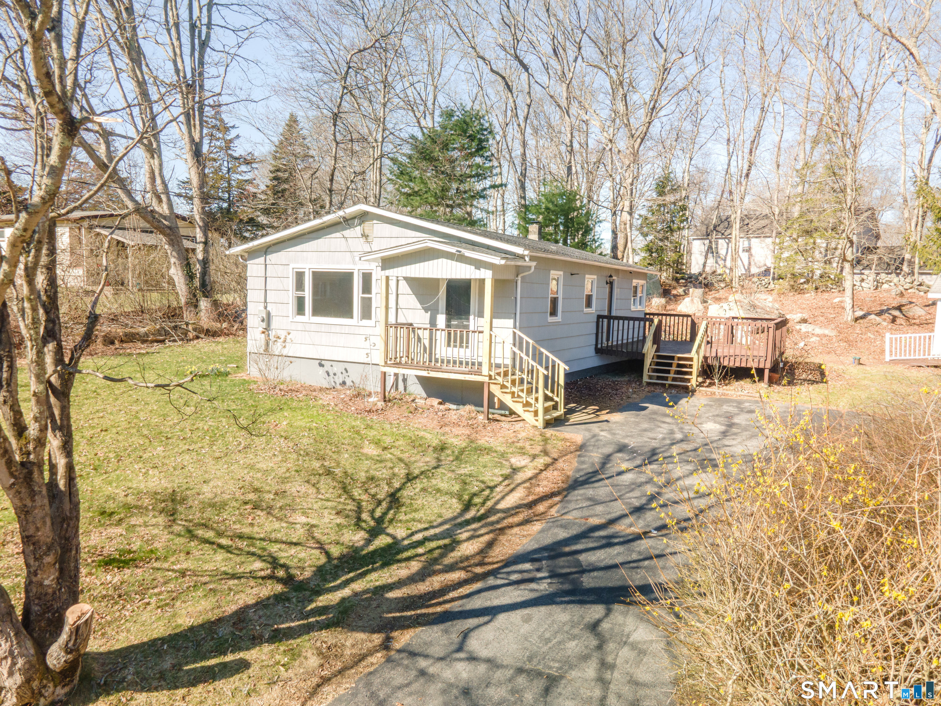 9 Stone Court Ledyard CT 06335