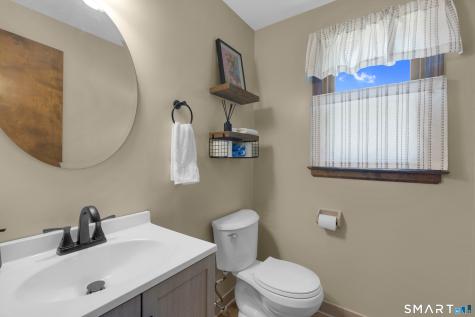86 Carriage Way Windsor CT 06095