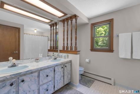 86 Carriage Way Windsor CT 06095