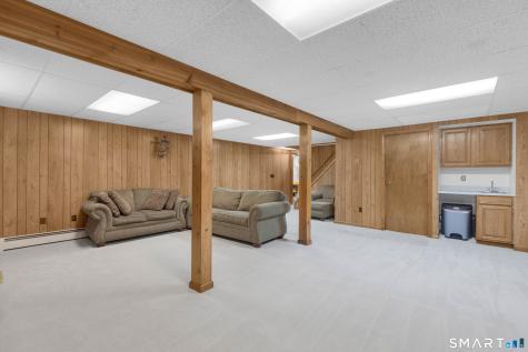 86 Carriage Way Windsor CT 06095
