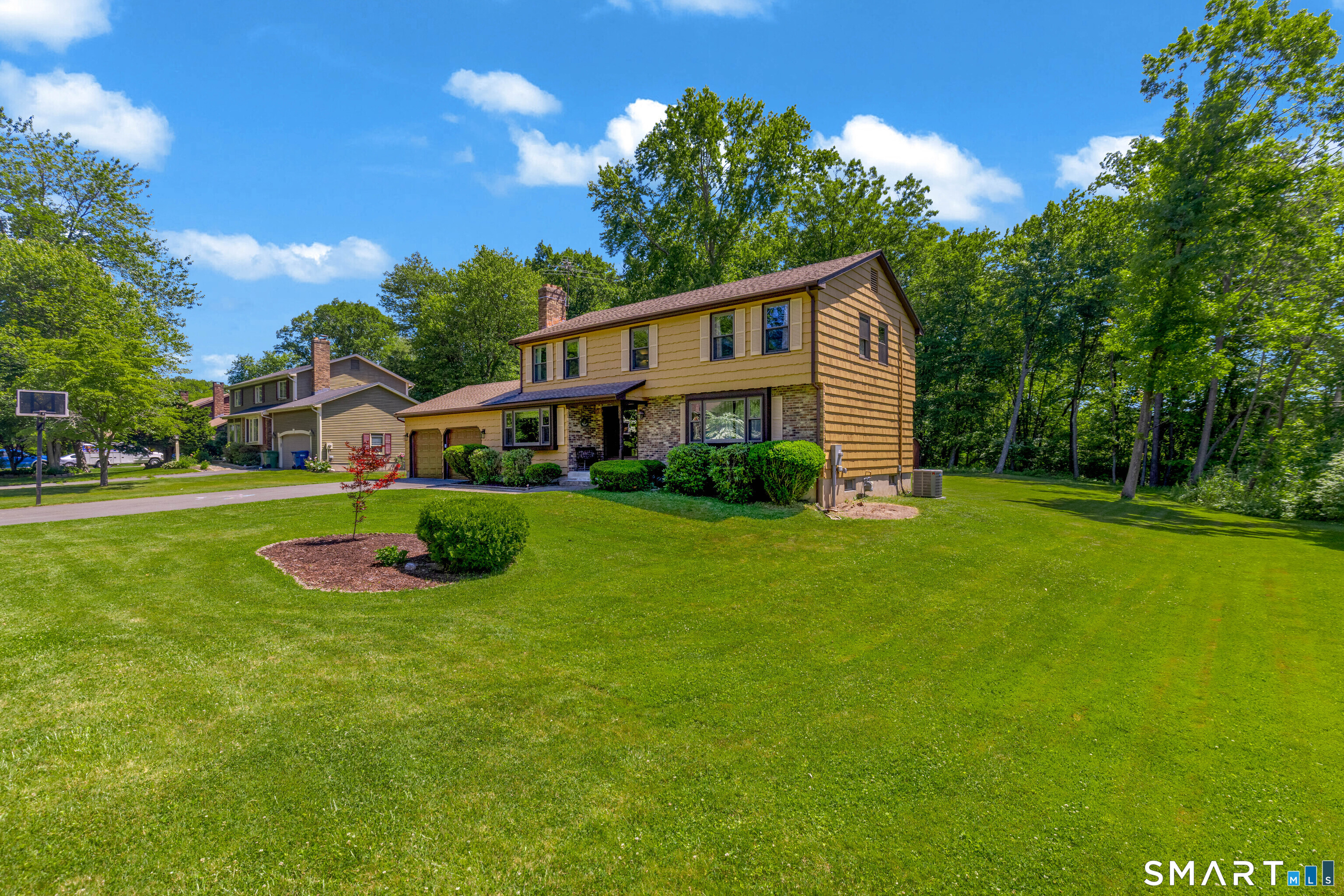 86 Carriage Way Windsor CT 06095