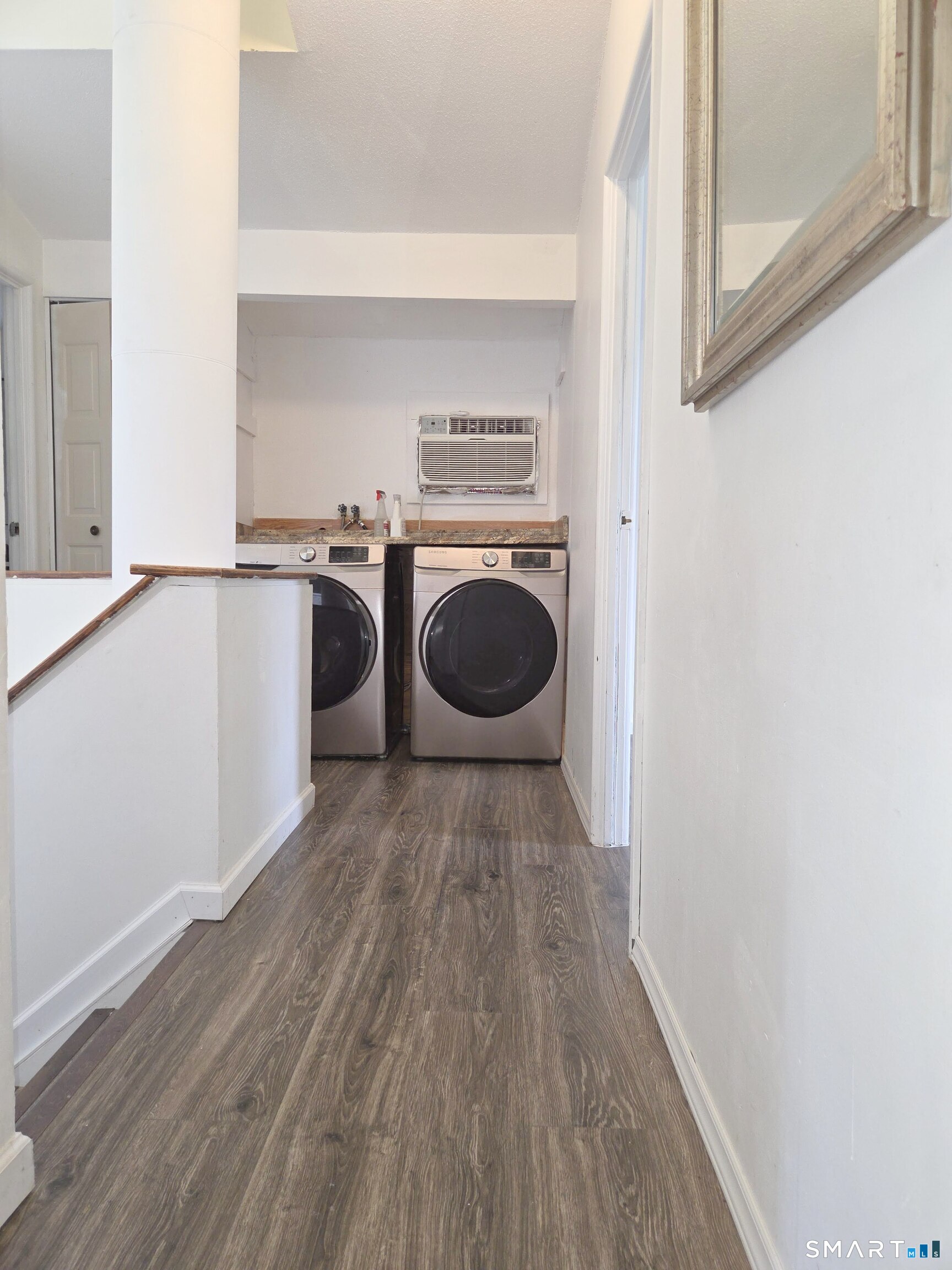 17 East Lake Place Middletown CT 06457