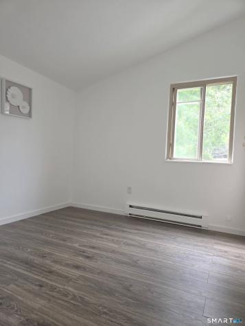 17 East Lake Place Middletown CT 06457