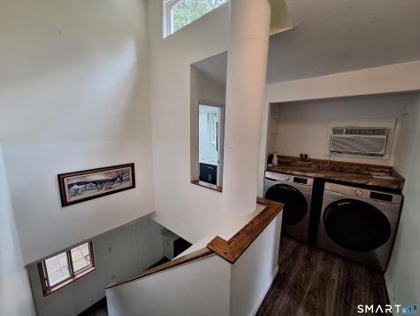 17 East Lake Place Middletown CT 06457