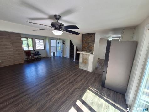 17 East Lake Place Middletown CT 06457