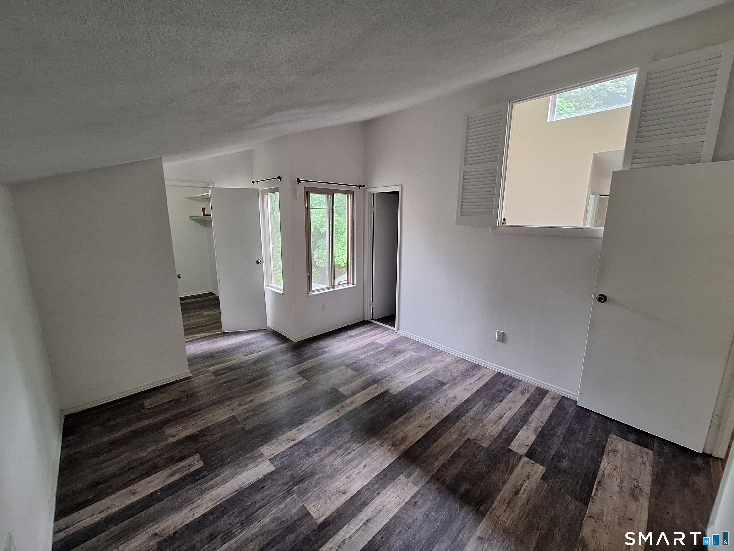 17 East Lake Place Middletown CT 06457