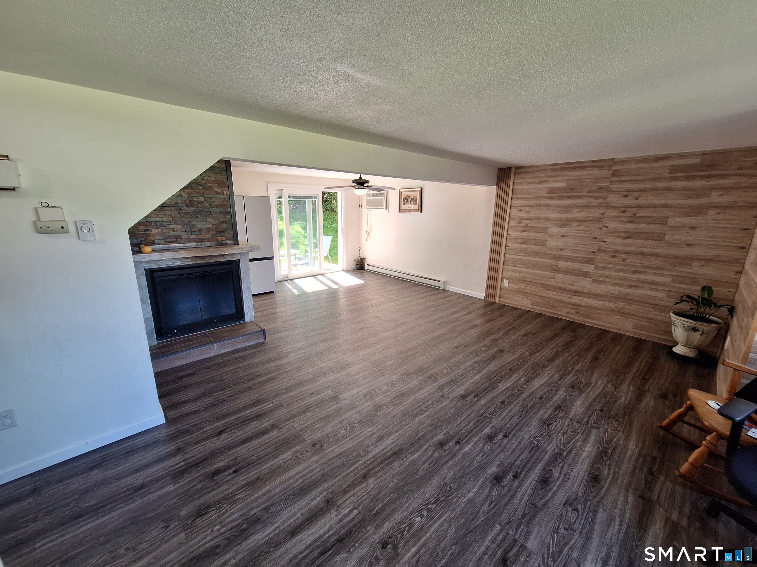 17 East Lake Place Middletown CT 06457