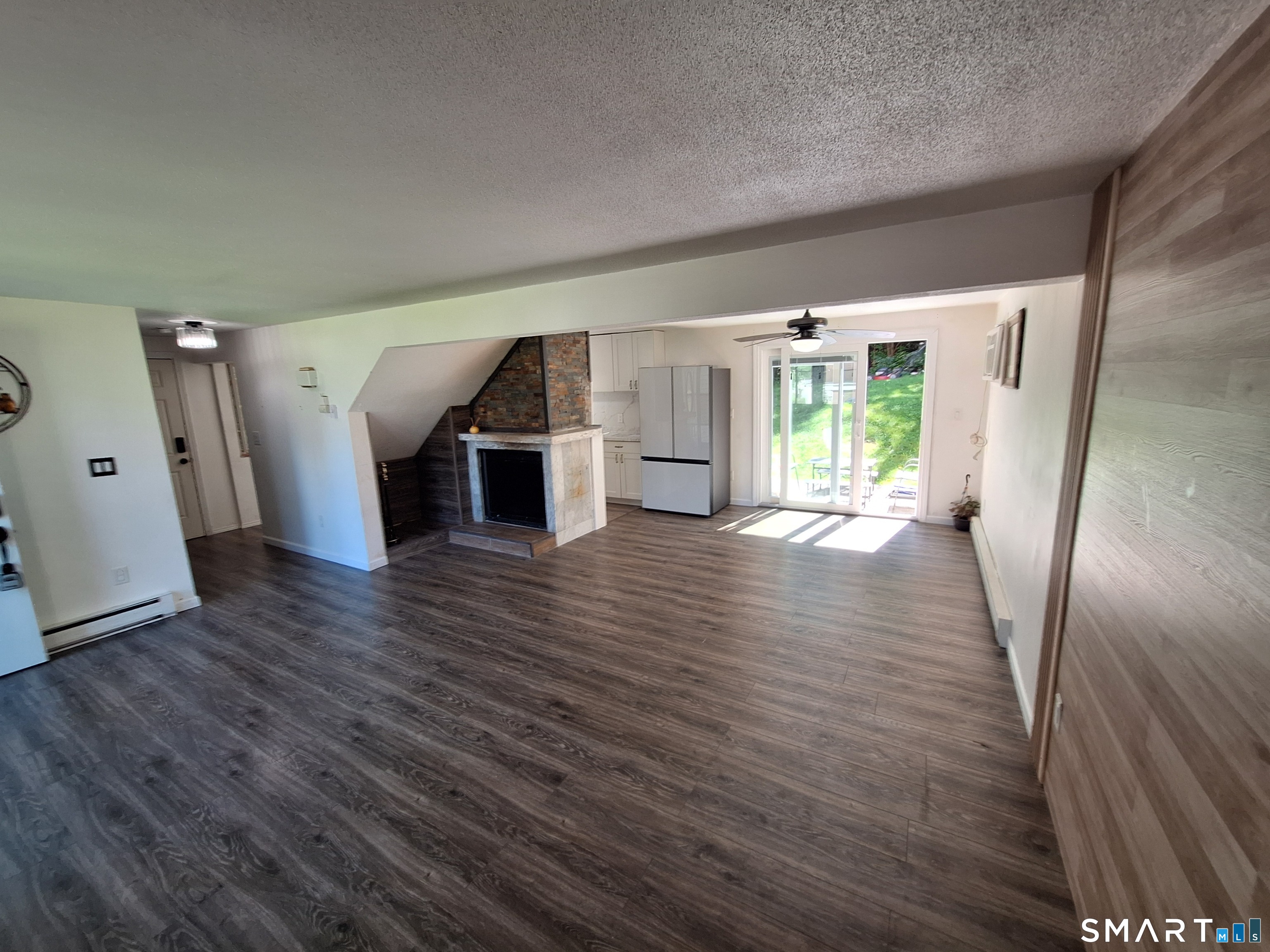 17 East Lake Place Middletown CT 06457