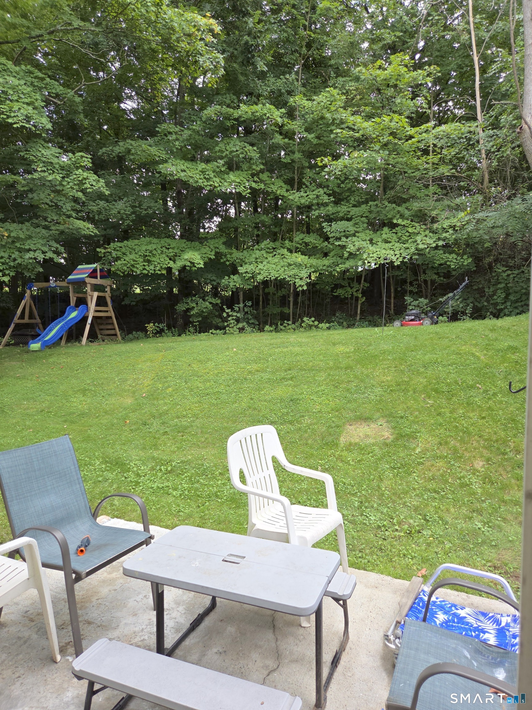 17 East Lake Place Middletown CT 06457